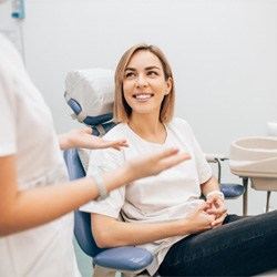 patient asking dentist about teeth whitening in Homer Glen 